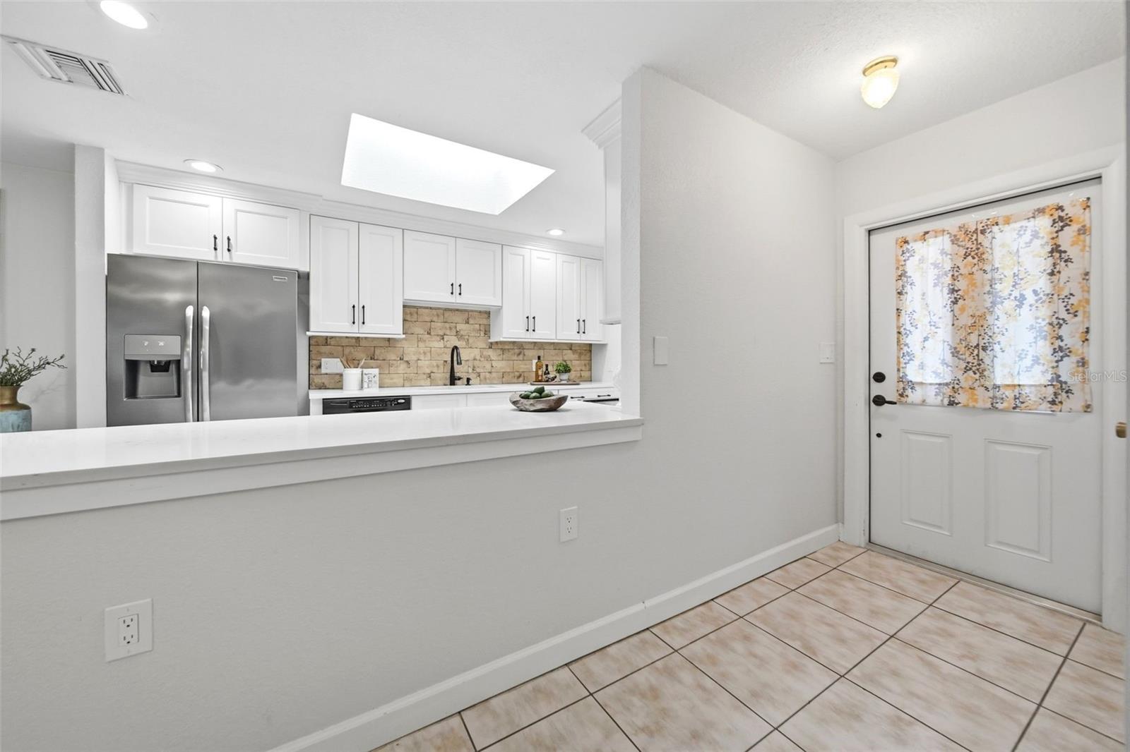 1540 E Horatio Ave Property Photo 4