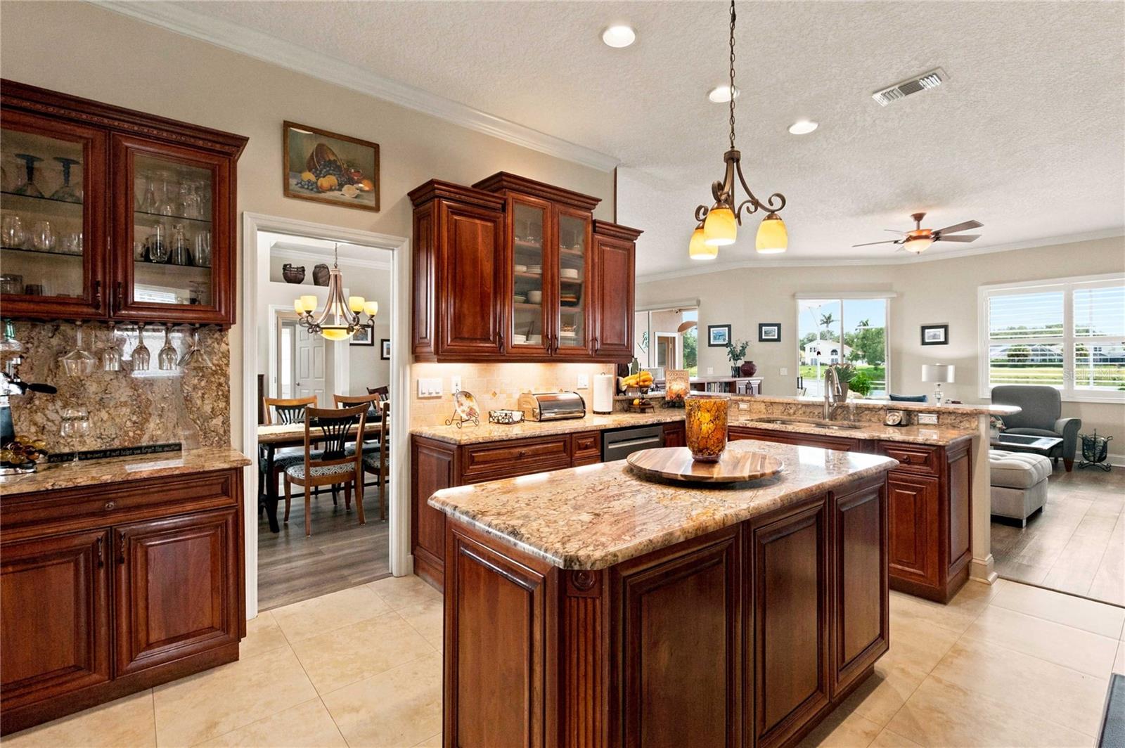 2524 Raccoon Run Ln Property Photo 15