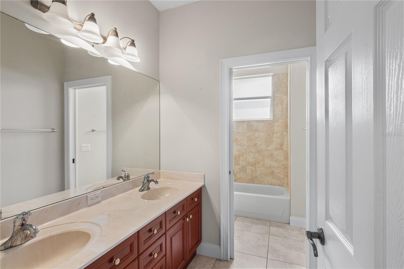 7014 Phillips Cove Ct #27 Property Photo 28
