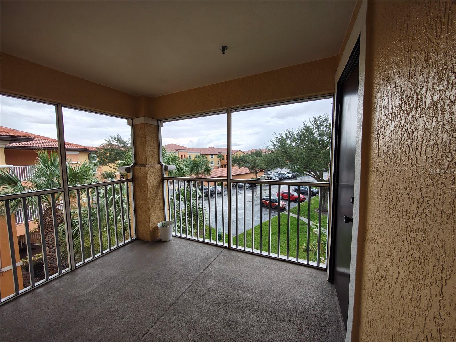 5471 Vineland Rd #7308 Property Photo 12