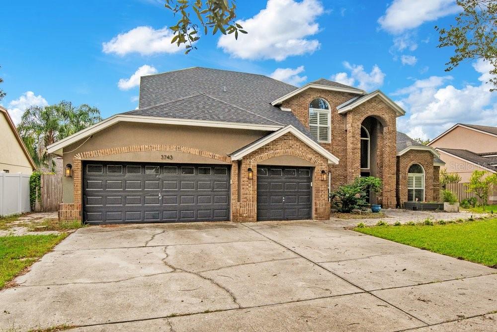 3743 Gatlin Woods Dr Property Photo 2