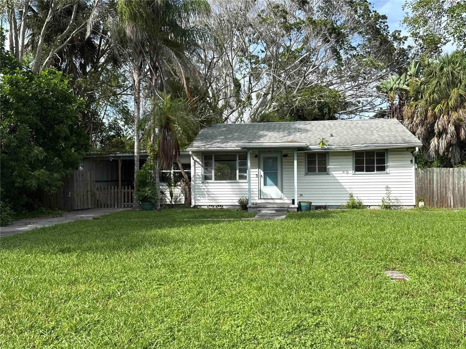 7011 HIBISCUS AVE S Property Photo 1