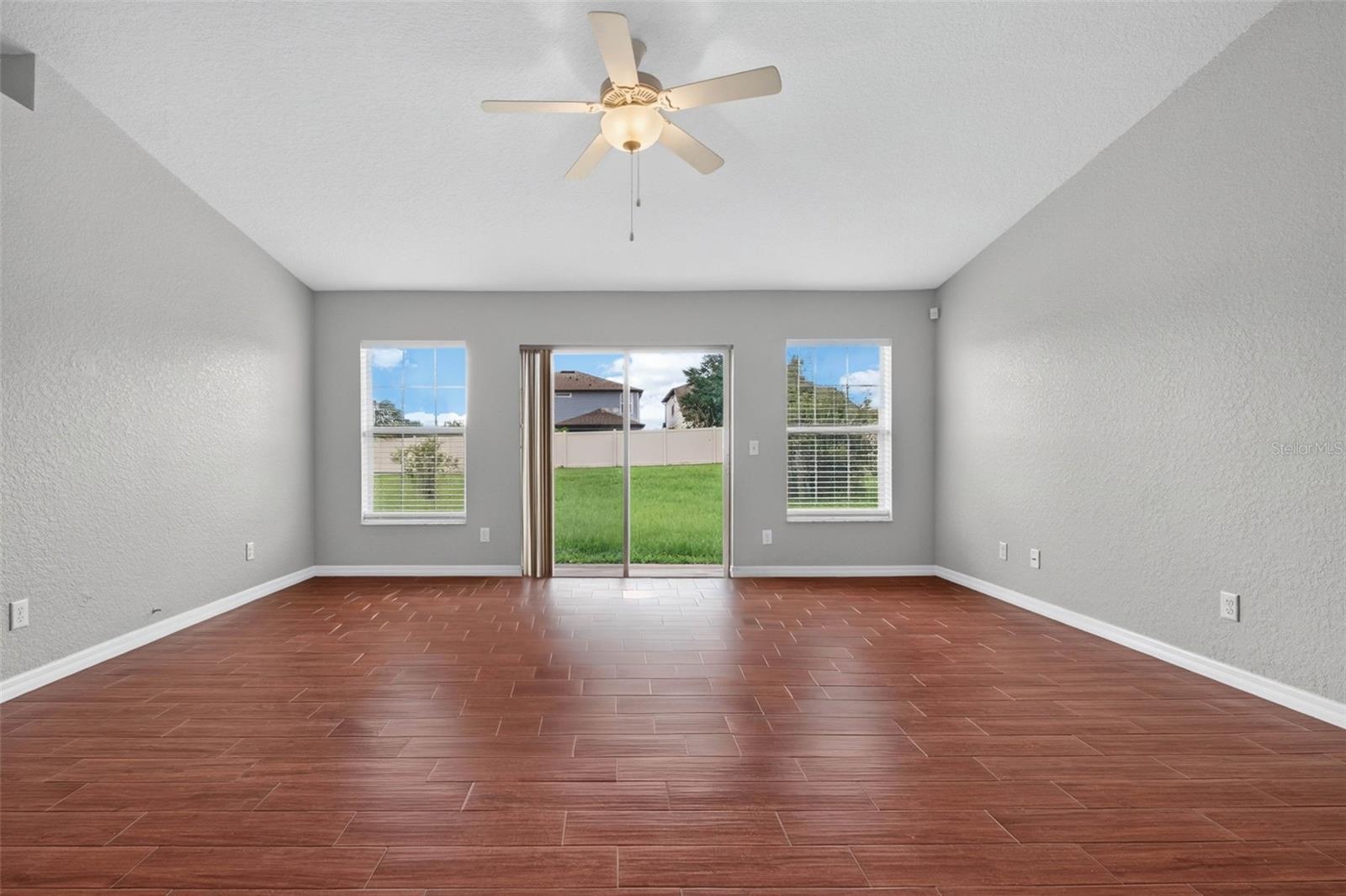 120 Captain Hook Way Property Photo 10