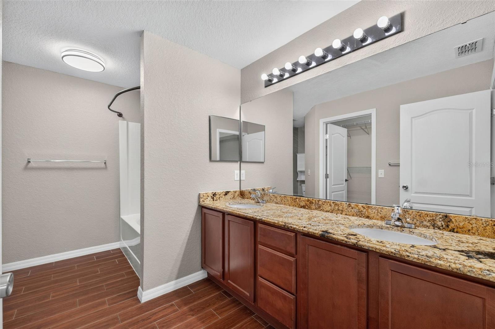 120 Captain Hook Way Property Photo 19