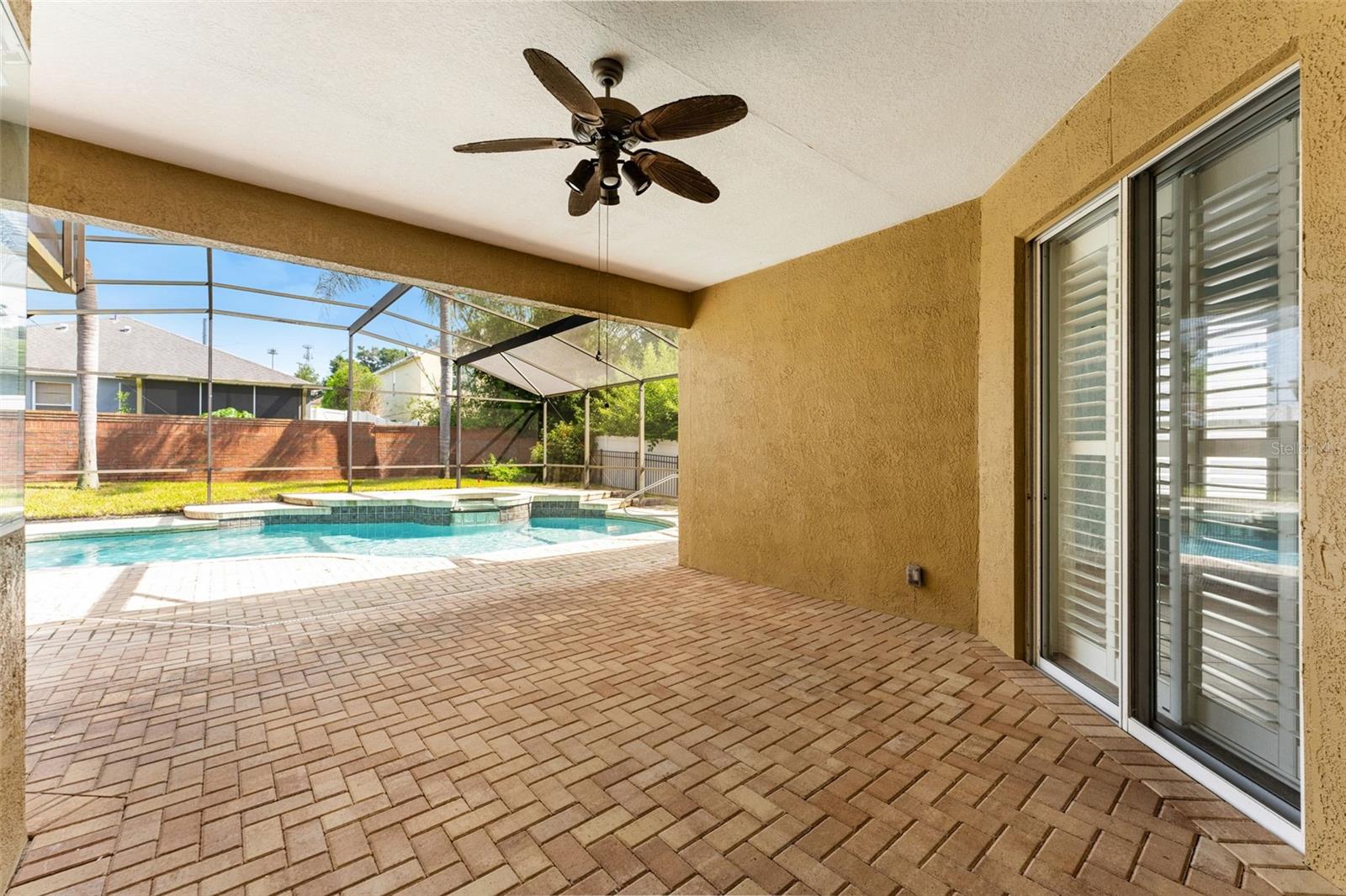 426 Palm Crest Ln Property Photo 35