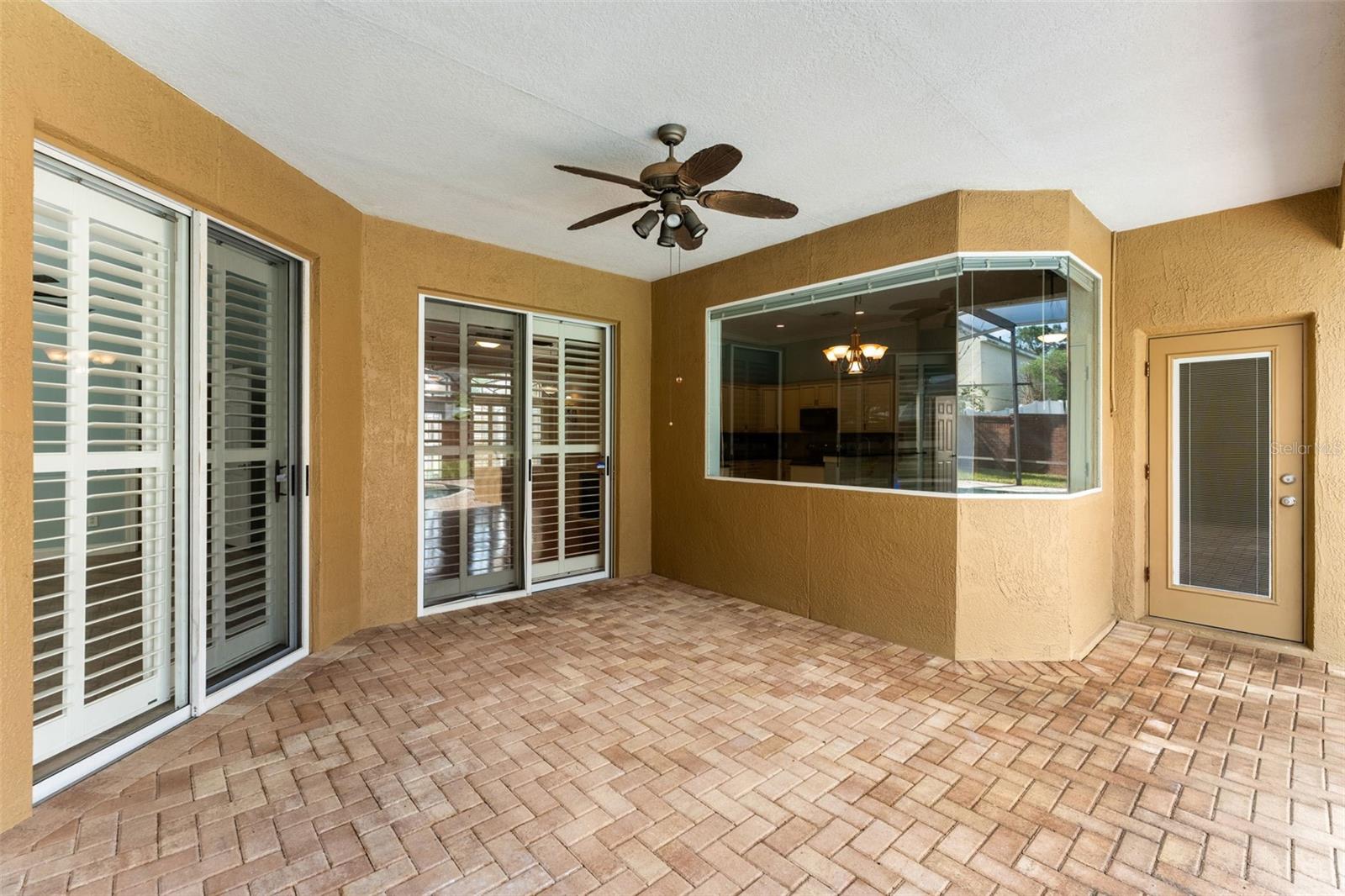 426 Palm Crest Ln Property Photo 36