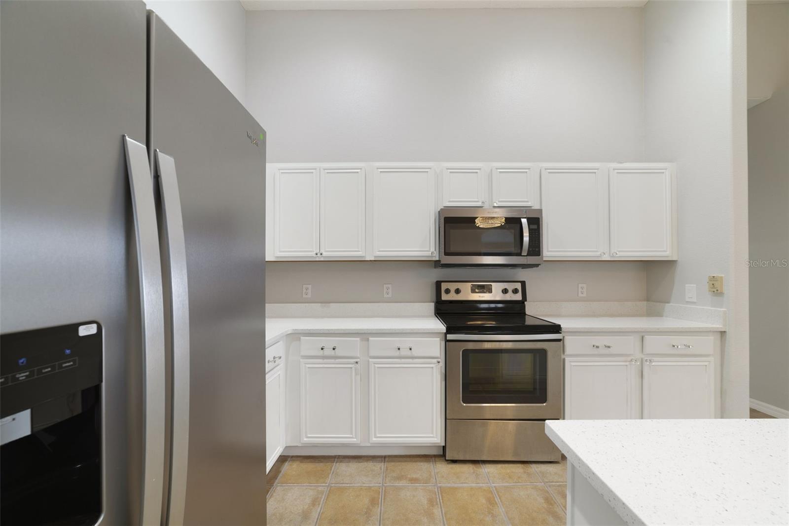 2141 Island Walk Dr Property Photo 5