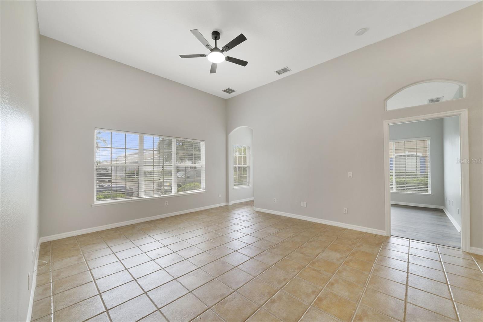 2141 Island Walk Dr Property Photo 20