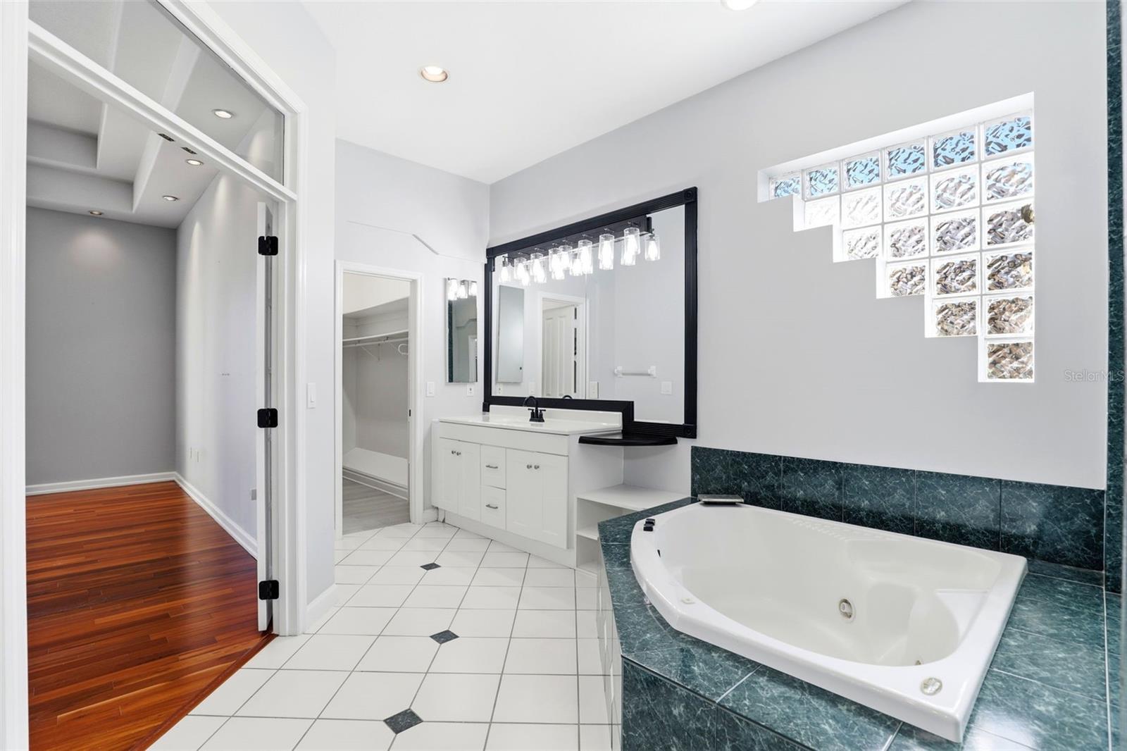 8034 Landgrove Ct Property Photo 21