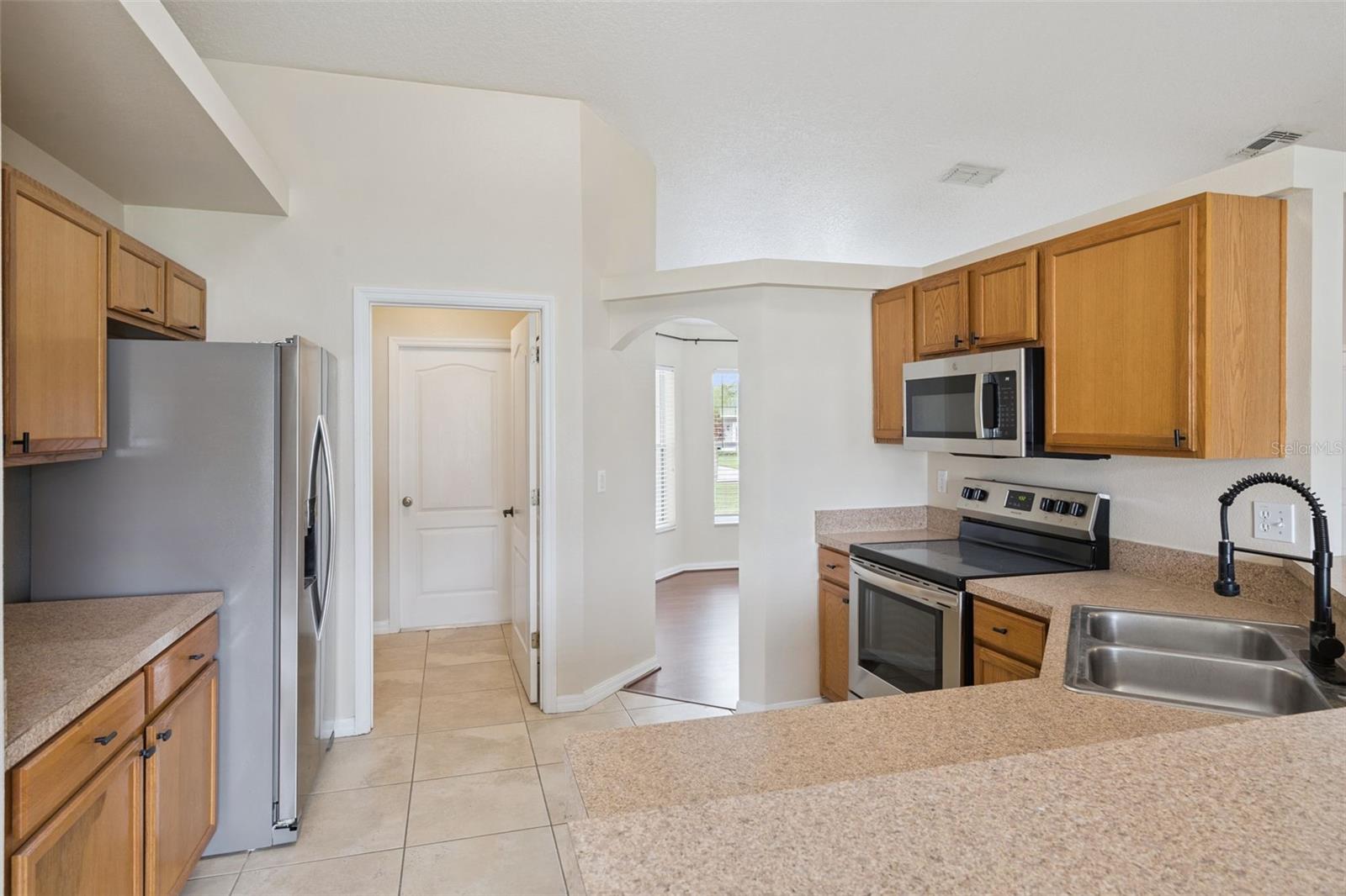 11434 Patrico Loop Property Photo 5