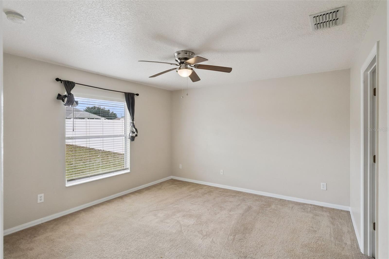 11434 Patrico Loop Property Photo 9