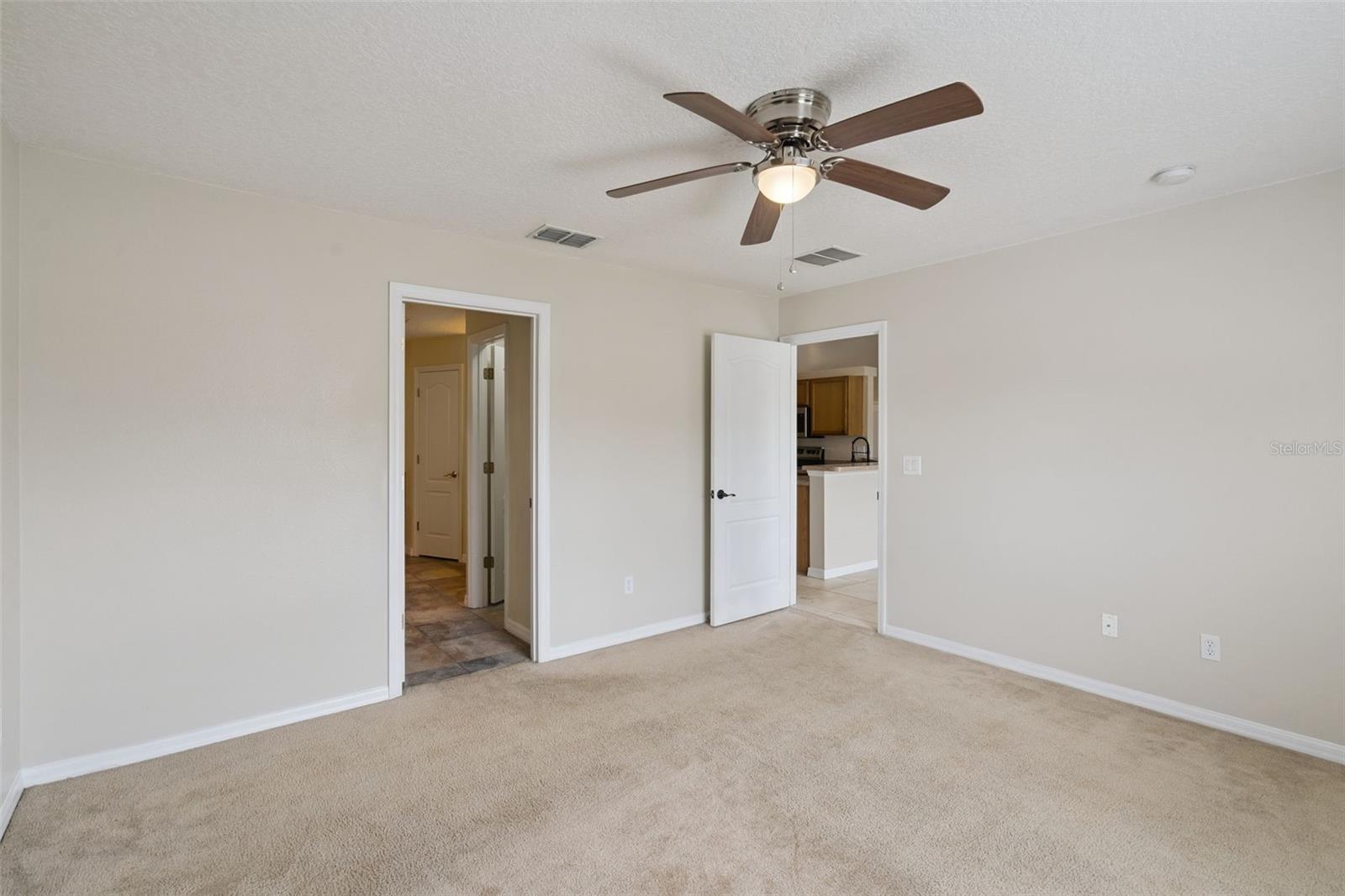 11434 Patrico Loop Property Photo 10