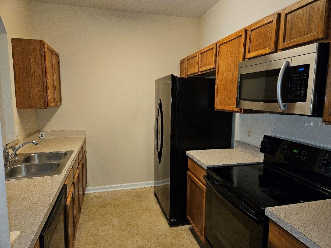 6214 Stevenson Dr #201 Property Photo 16