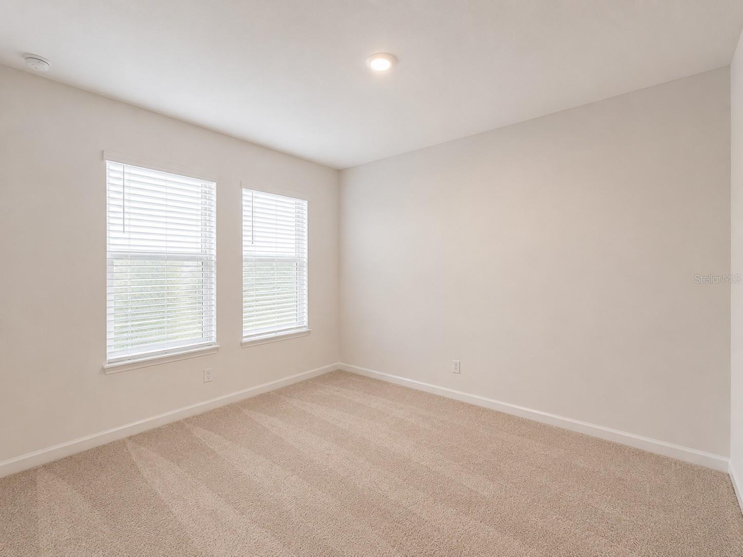 12850 Gabor Ave Property Photo 9