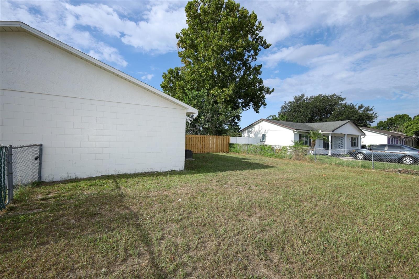 6950 Edgefield Ln Property Photo 23