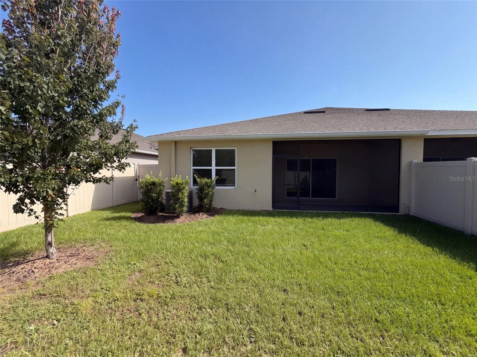 17917 Turning Leaf Cir Property Photo 5