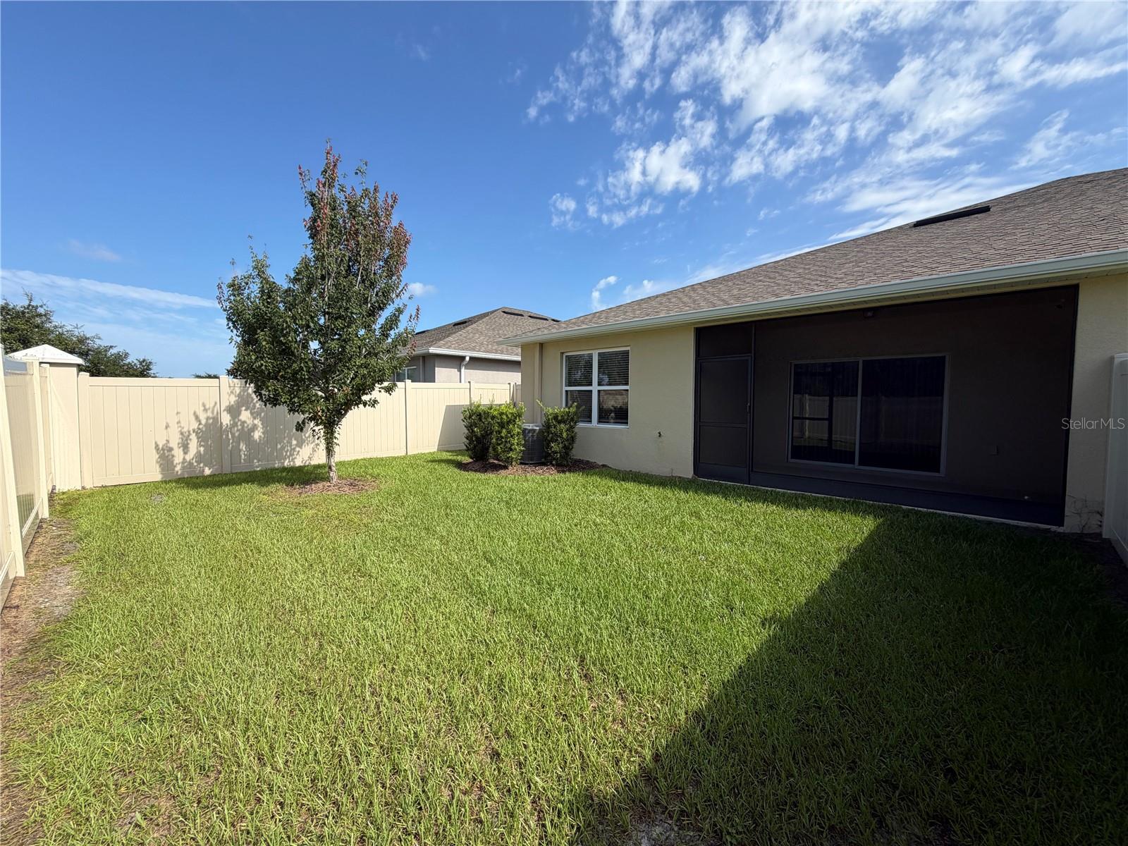 17917 Turning Leaf Cir Property Photo 28