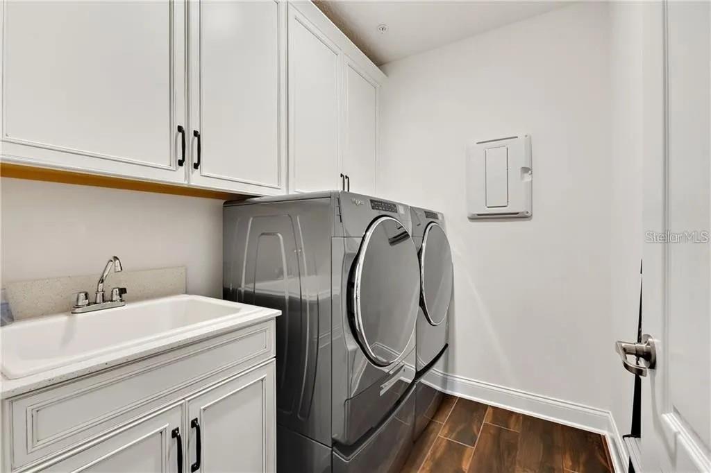 671 E Plant St Property Photo 13