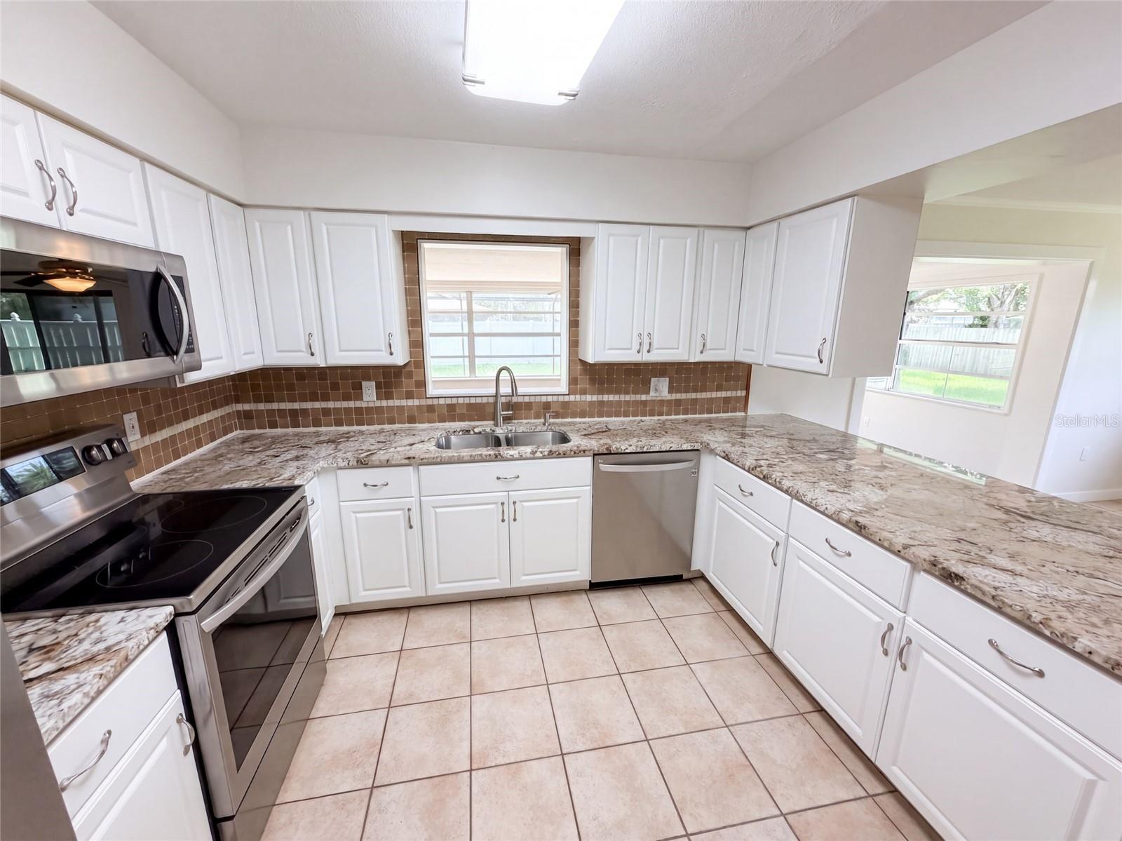 2617 S Fairway Dr Property Photo 7