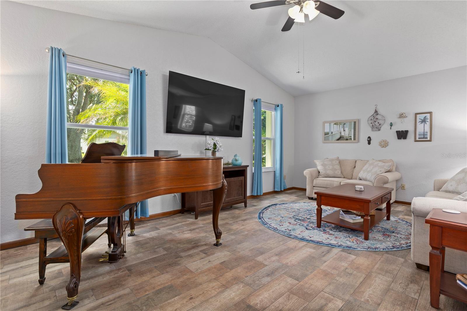 1388 Yellow Pine Ct Property Photo 20