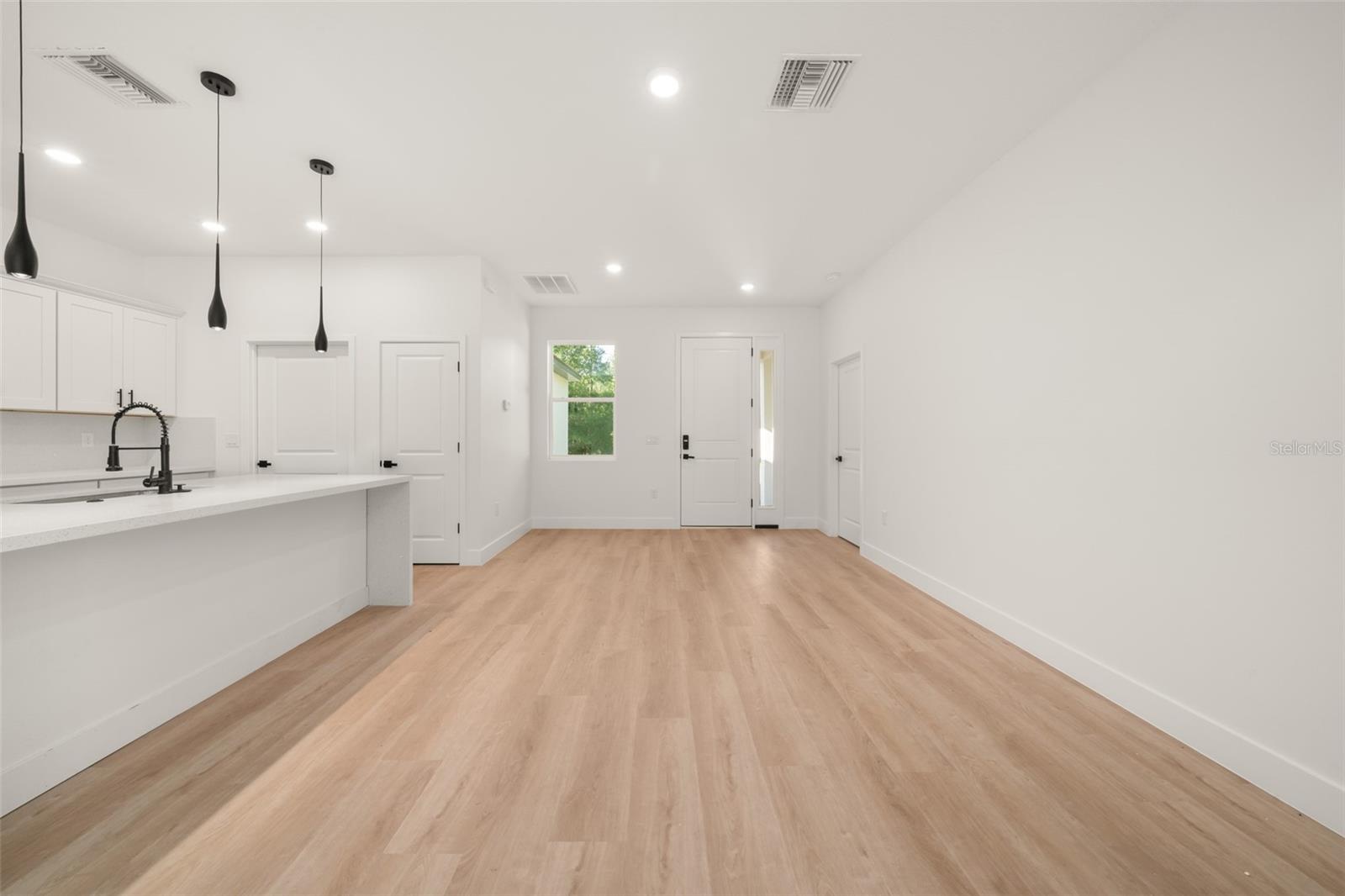 8636 Sun N Lake Blvd Property Photo 11
