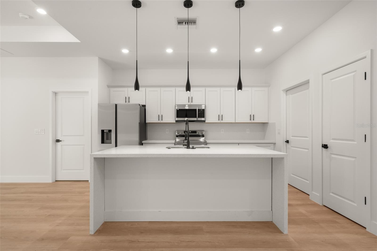 8636 Sun N Lake Blvd Property Photo 12