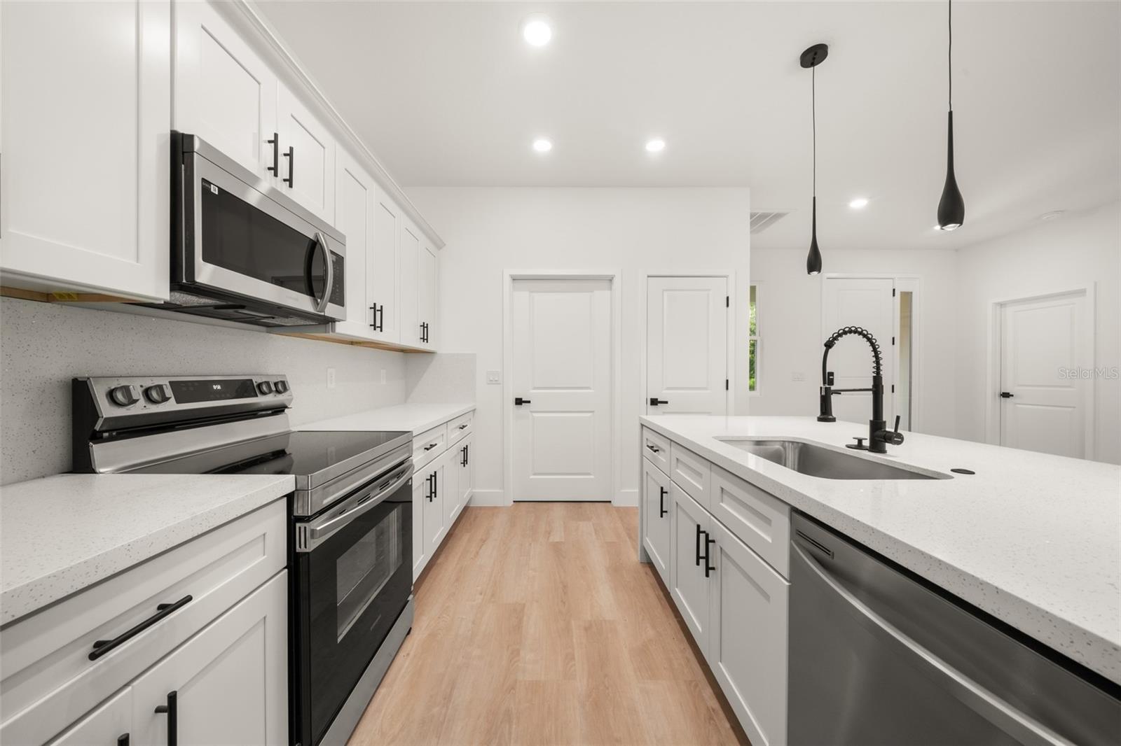 8636 Sun N Lake Blvd Property Photo 14