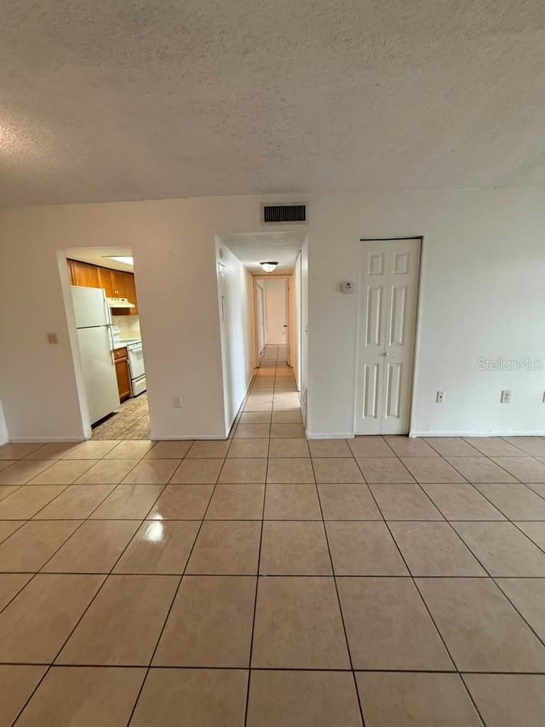 902 Lake Destiny Rd #b Property Photo 9