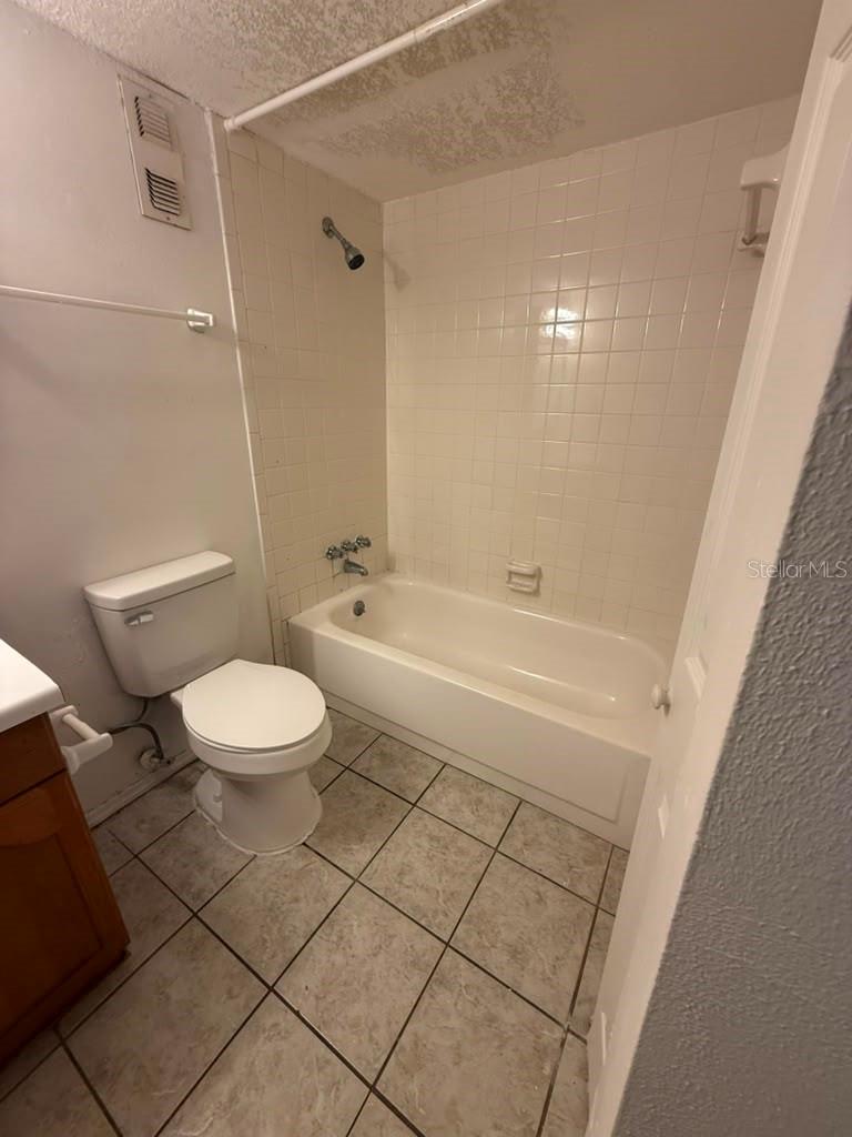 902 Lake Destiny Rd #b Property Photo 19