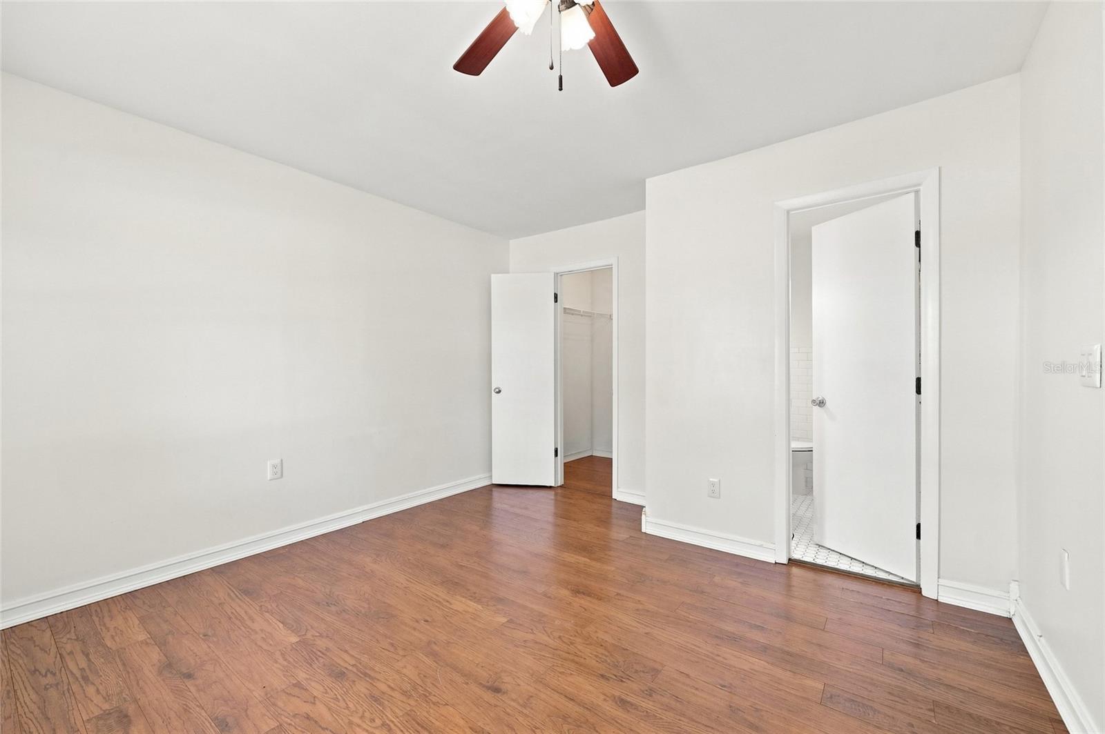 4 E Bay St Property Photo 6