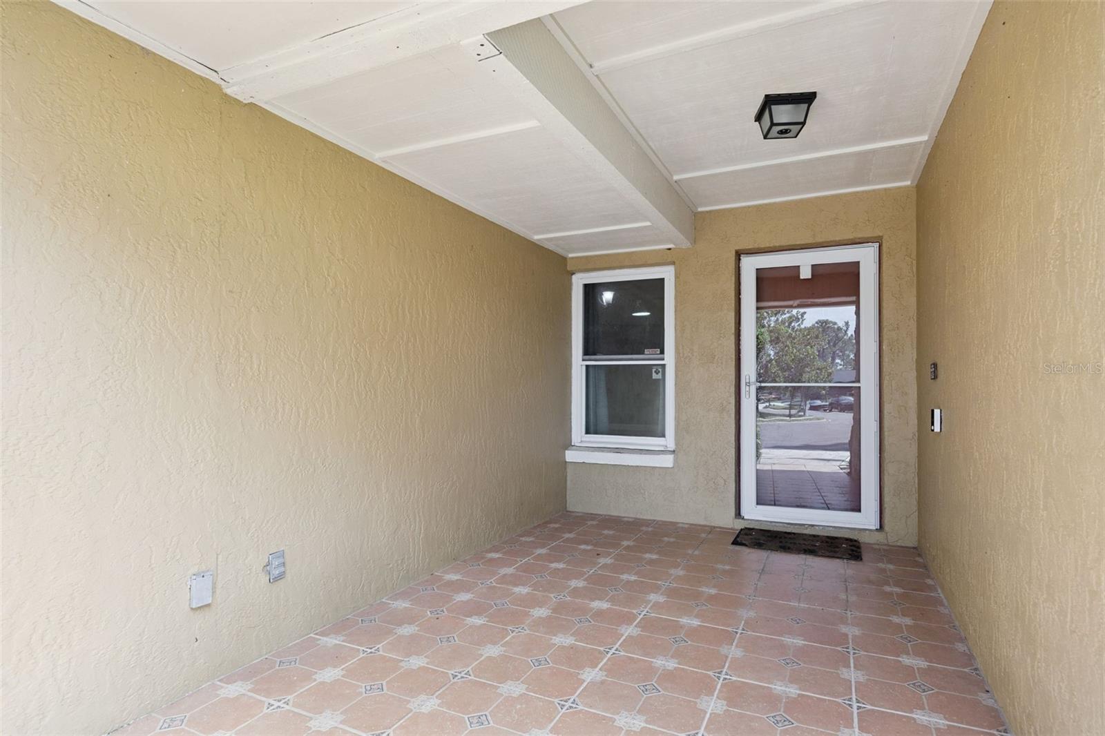 141 Fairway Ten Dr Property Photo 4