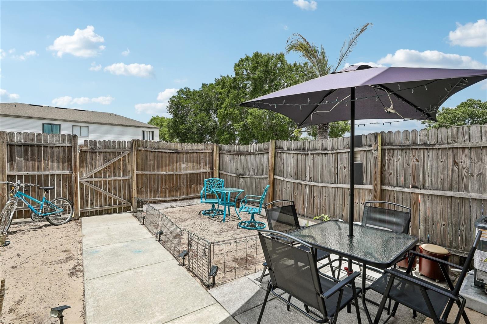 12061 Tift Cir Property Photo 16