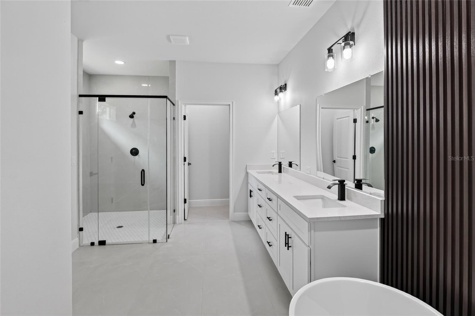 184 Linder Dr Property Photo 13