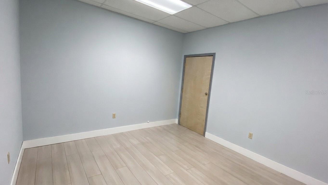 1542 Tropic Park Dr Property Photo 5