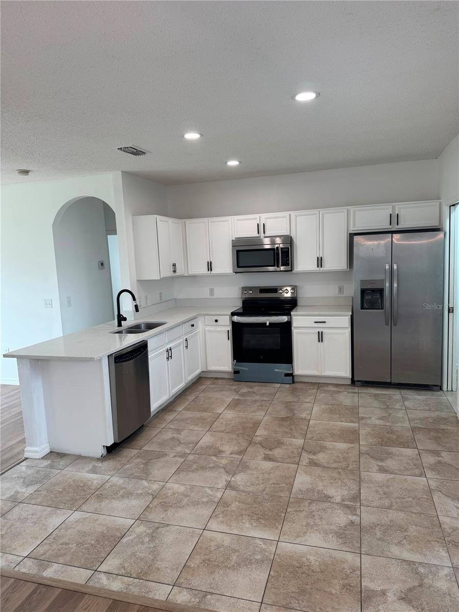 611 Elbridge Dr Property Photo 4