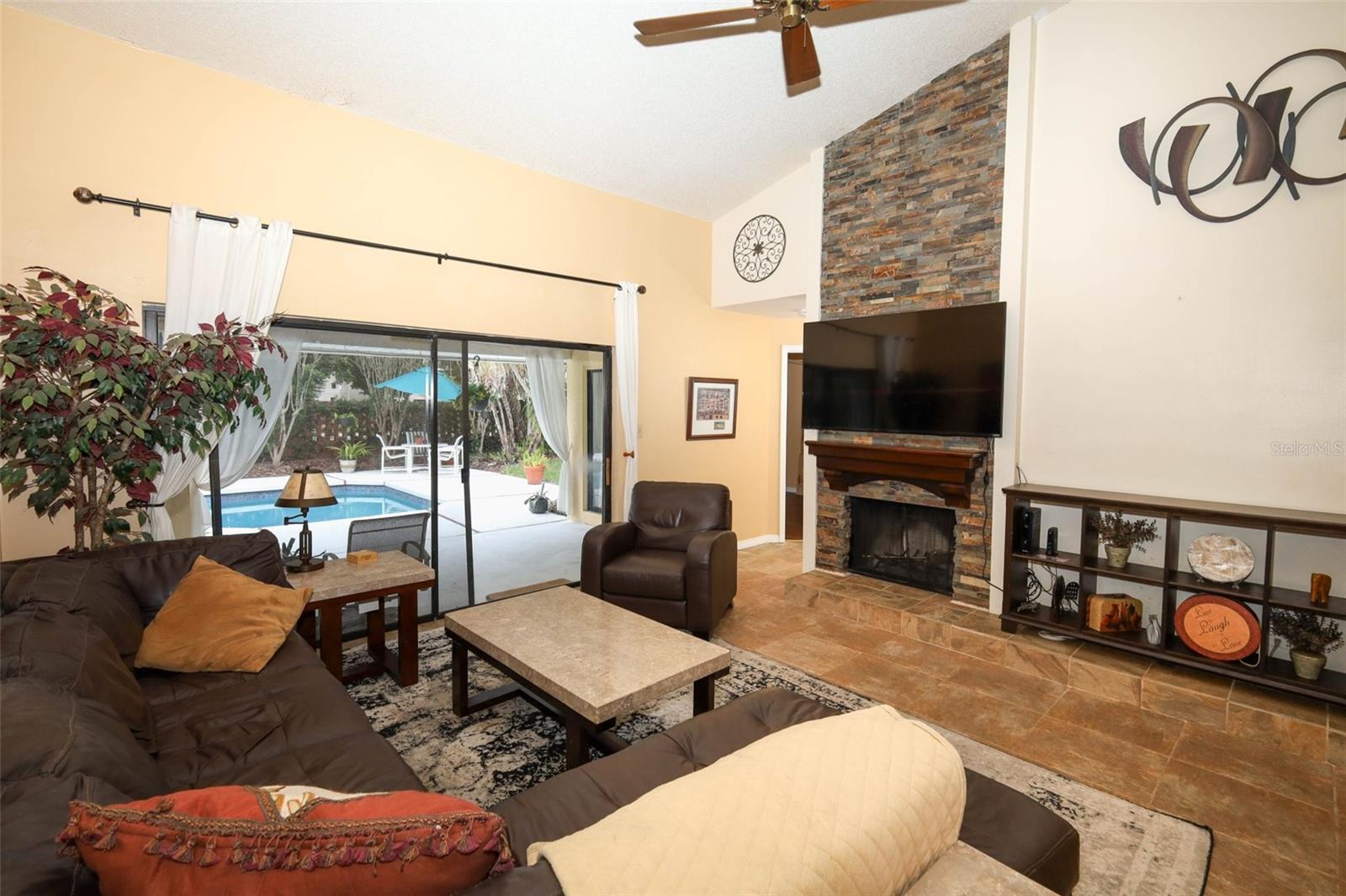 4661 N Saint Brides Cir Property Photo 7