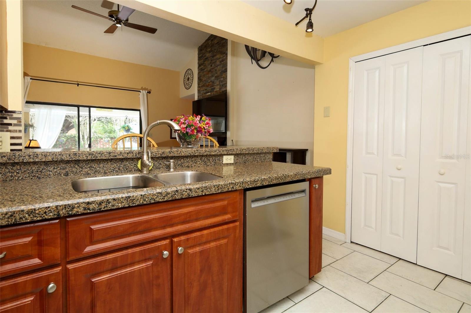 4661 N Saint Brides Cir Property Photo 22
