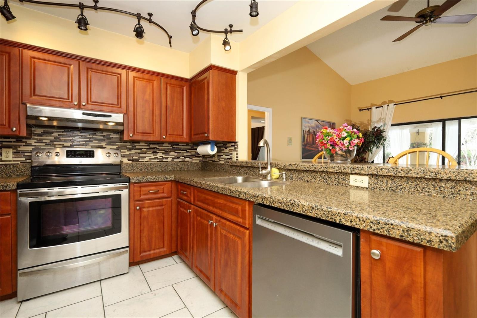 4661 N Saint Brides Cir Property Photo 24