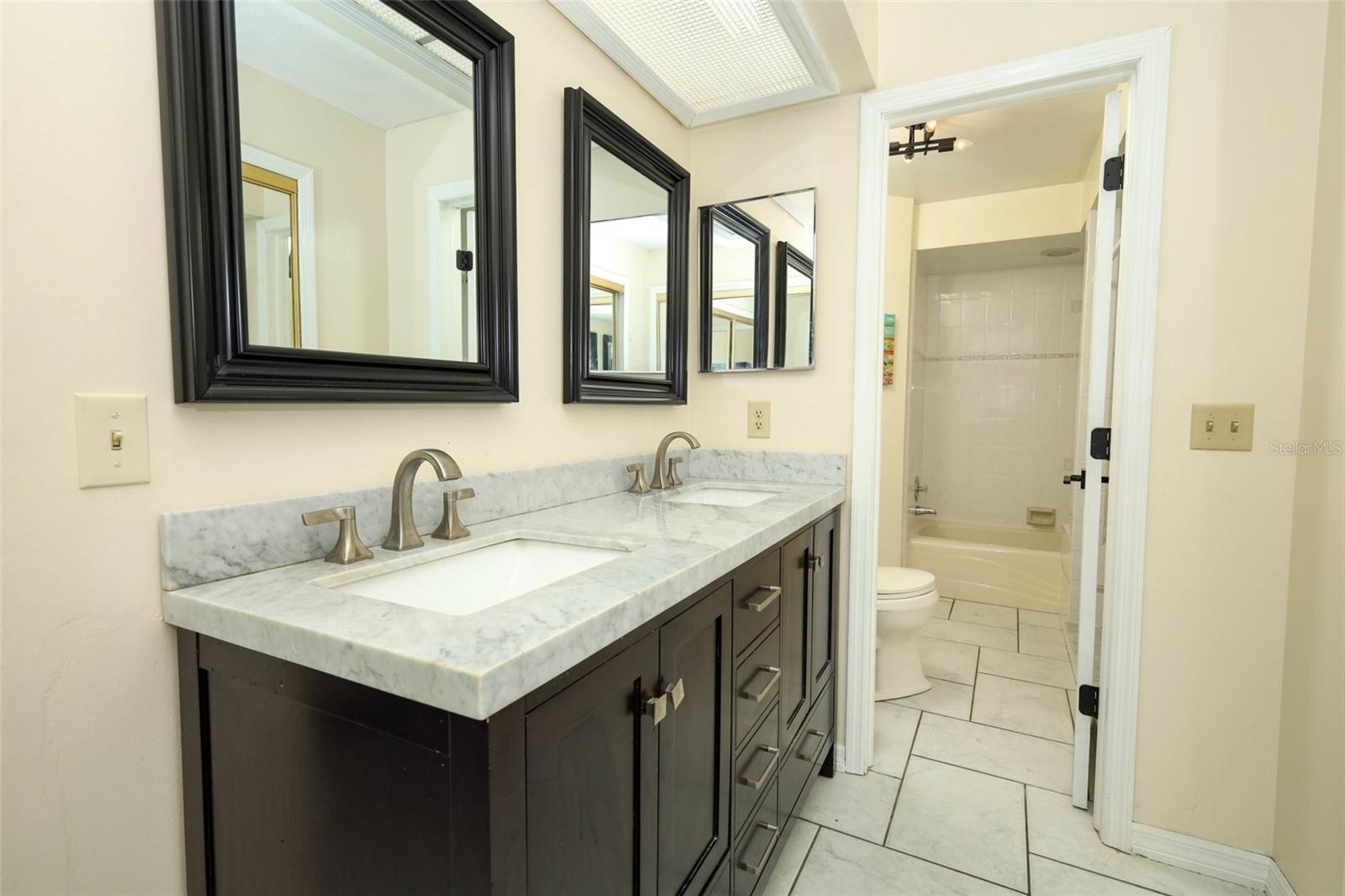 4661 N Saint Brides Cir Property Photo 40