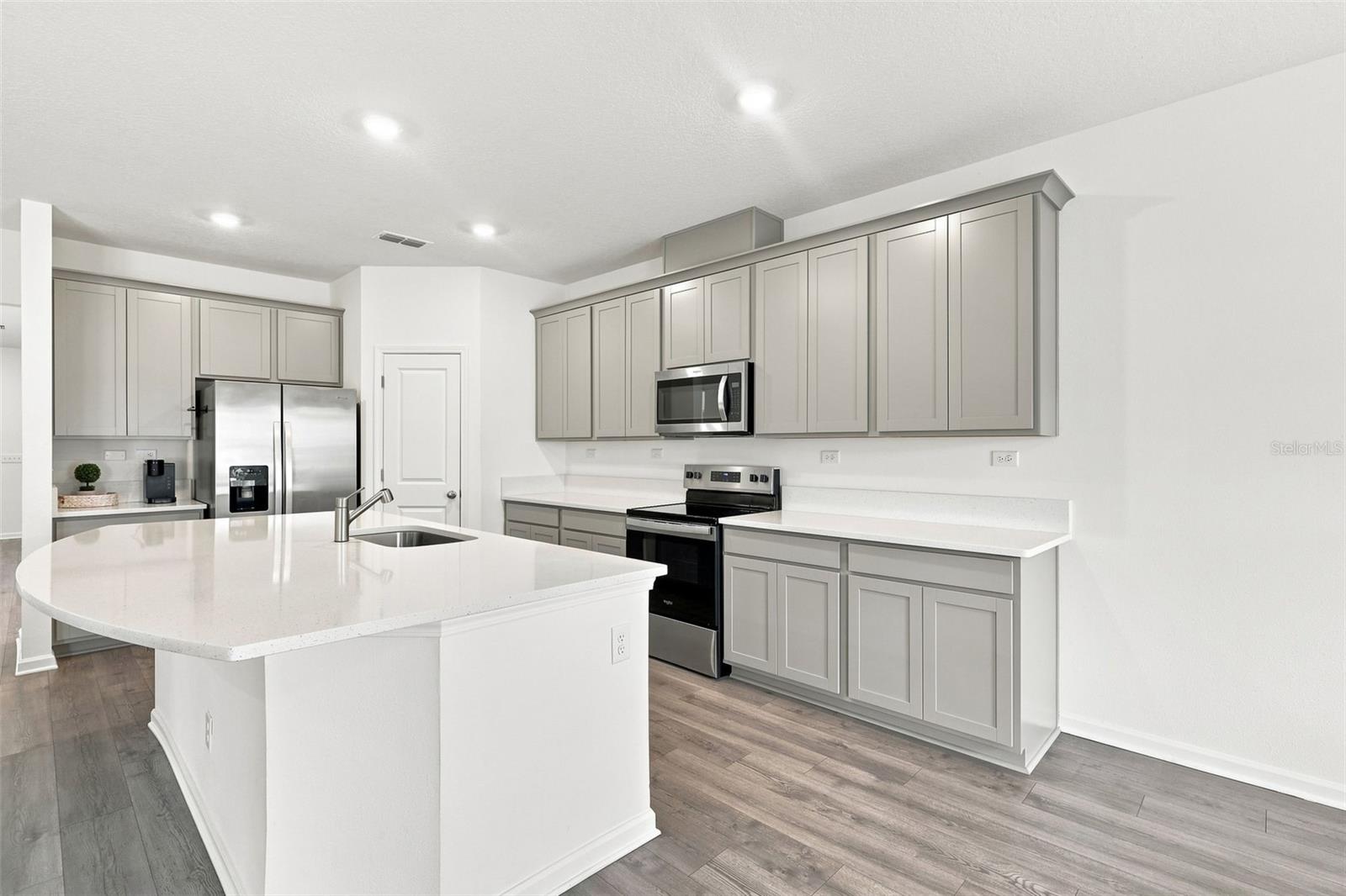 4768 Argand Dr Property Photo 6