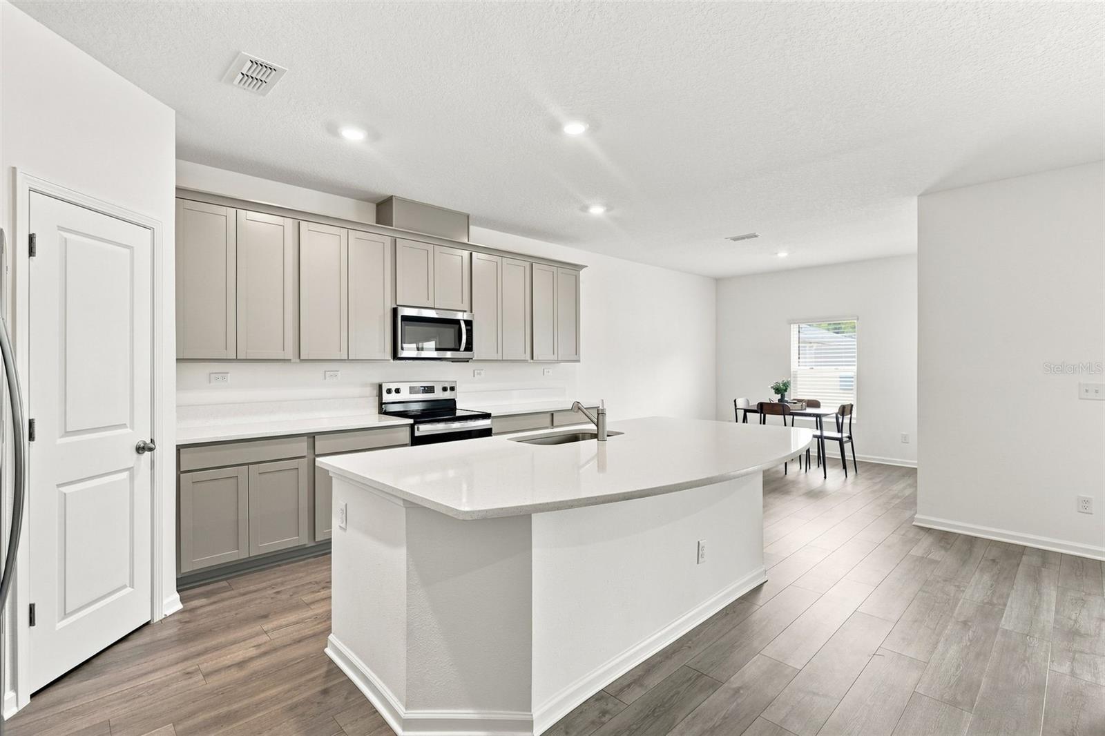 4768 Argand Dr Property Photo 10
