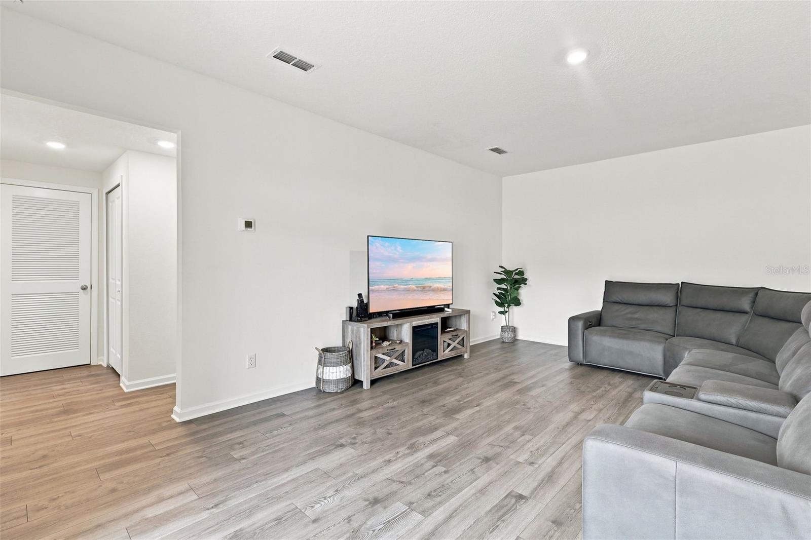 4768 Argand Dr Property Photo 17