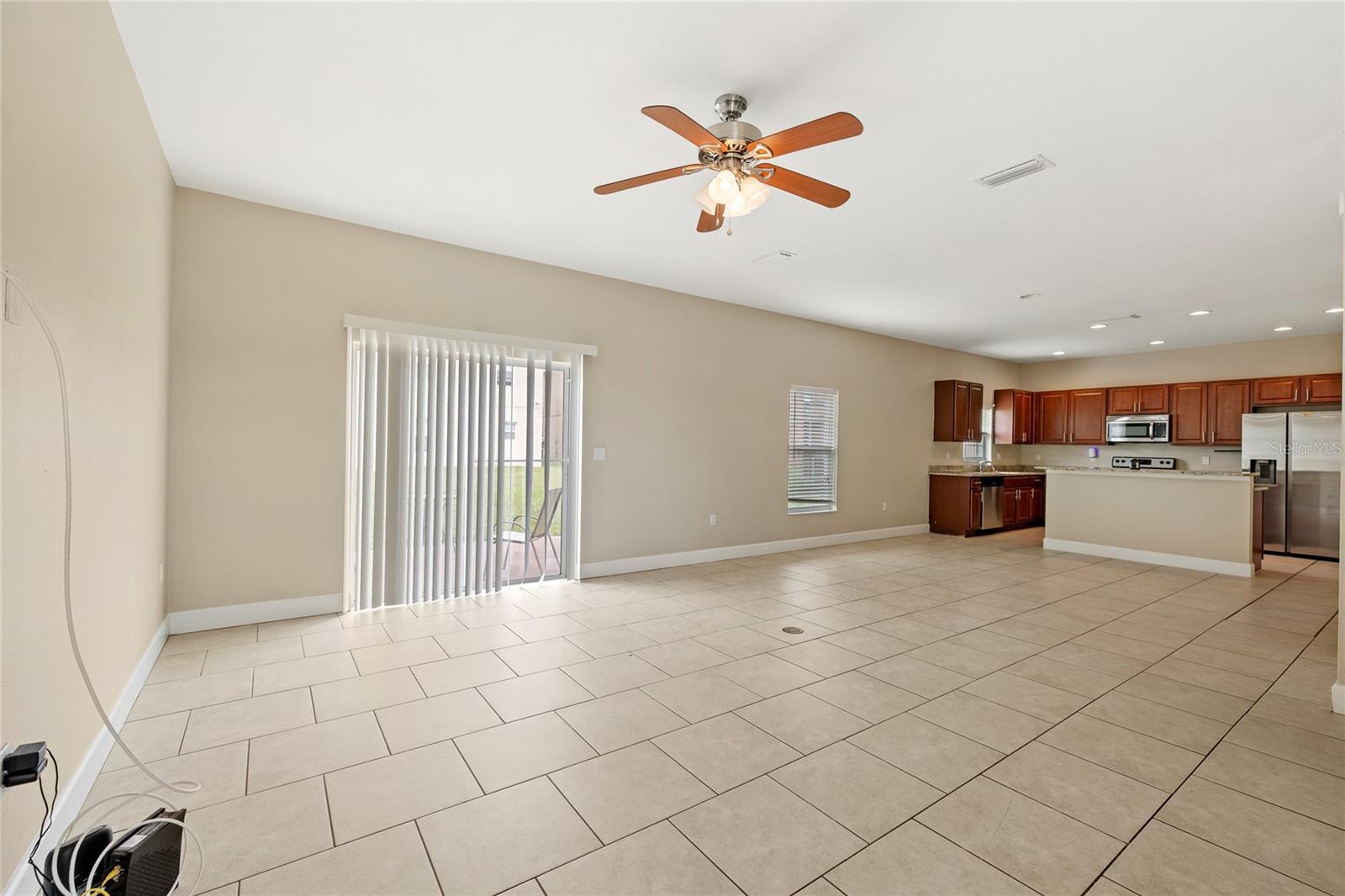 1469 Salisbury Dr Property Photo 4