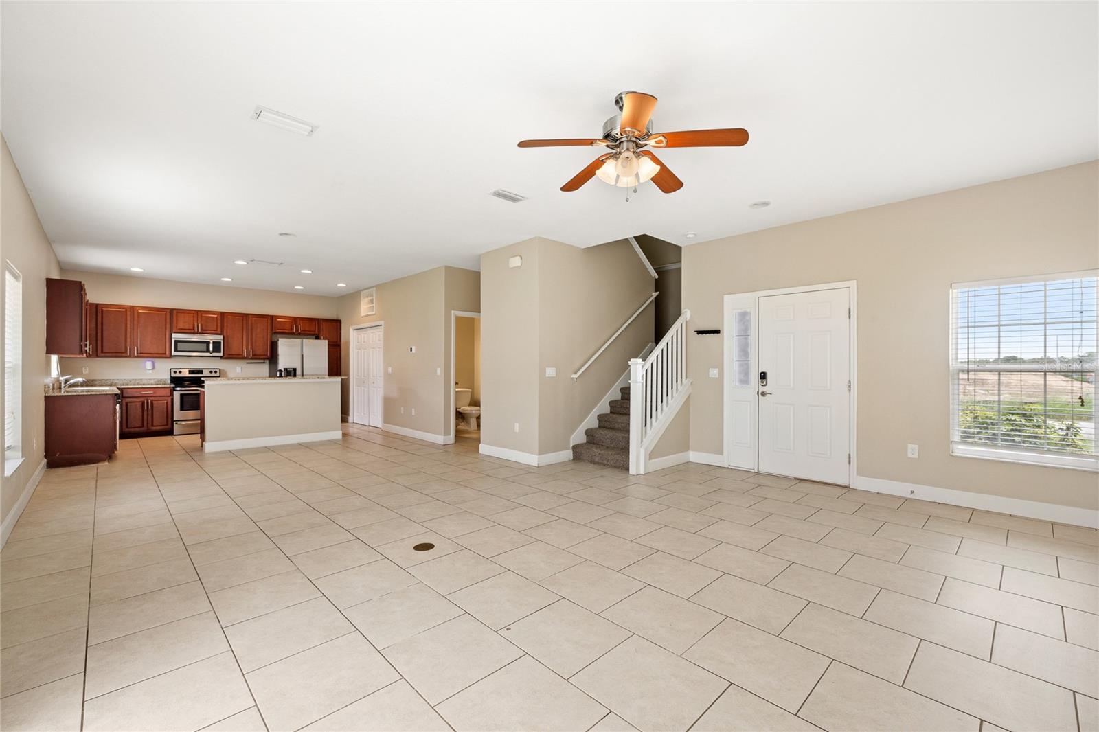 1469 Salisbury Dr Property Photo 5