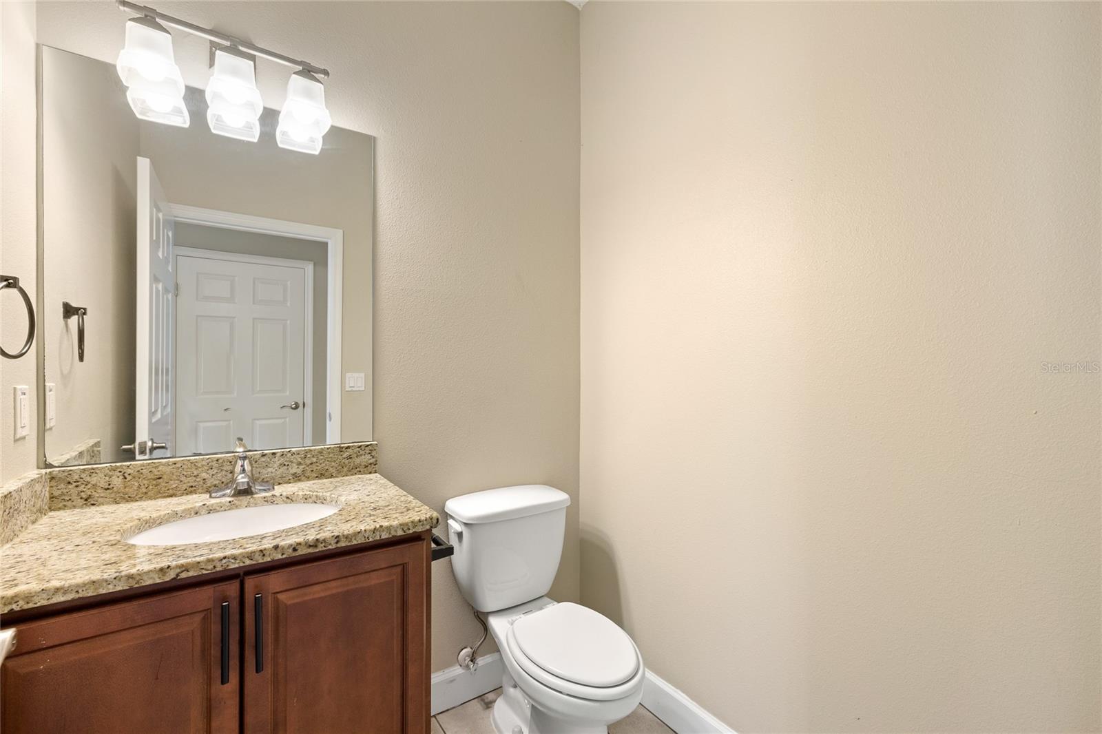1469 Salisbury Dr Property Photo 11