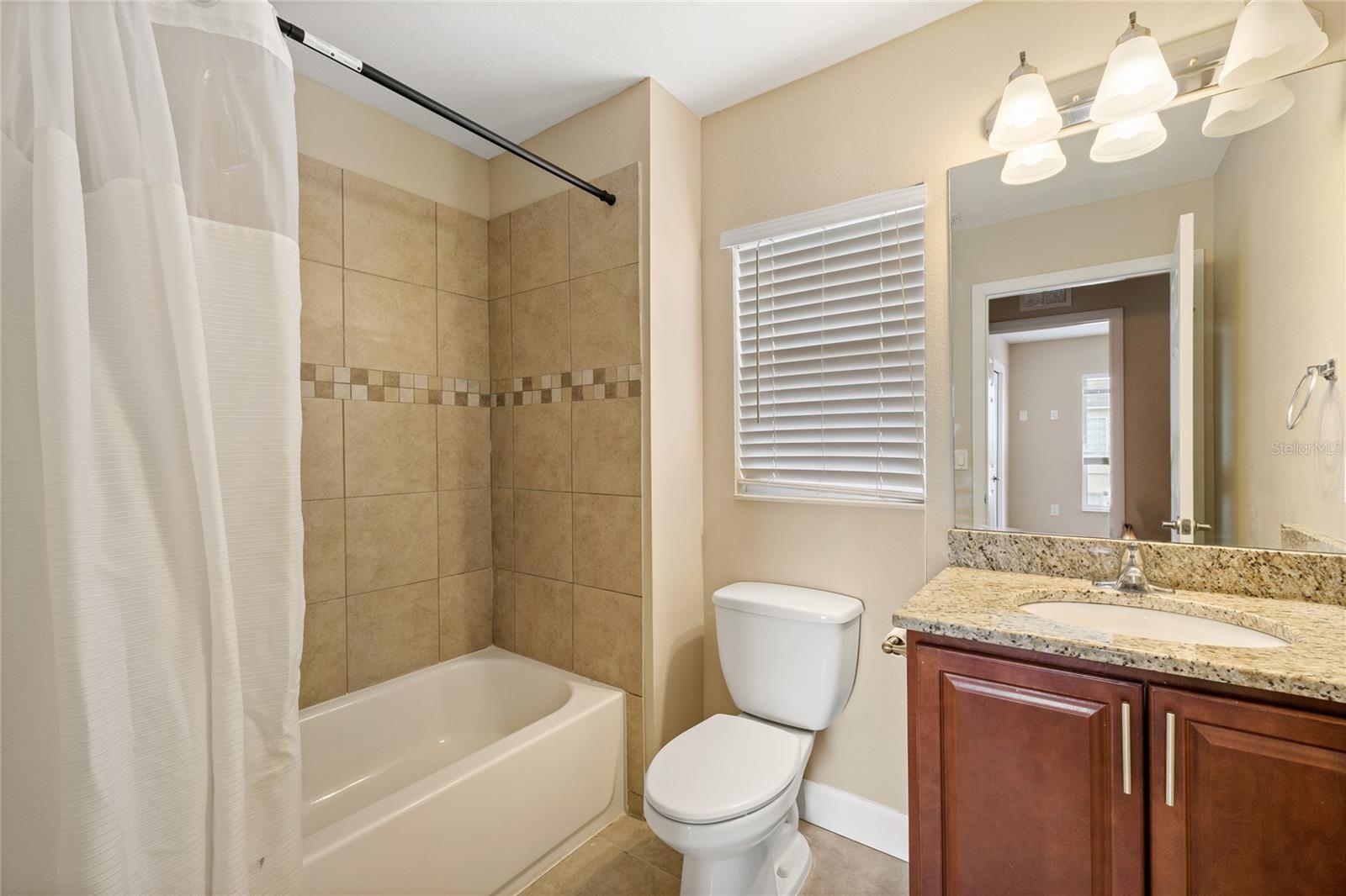 1469 Salisbury Dr Property Photo 12