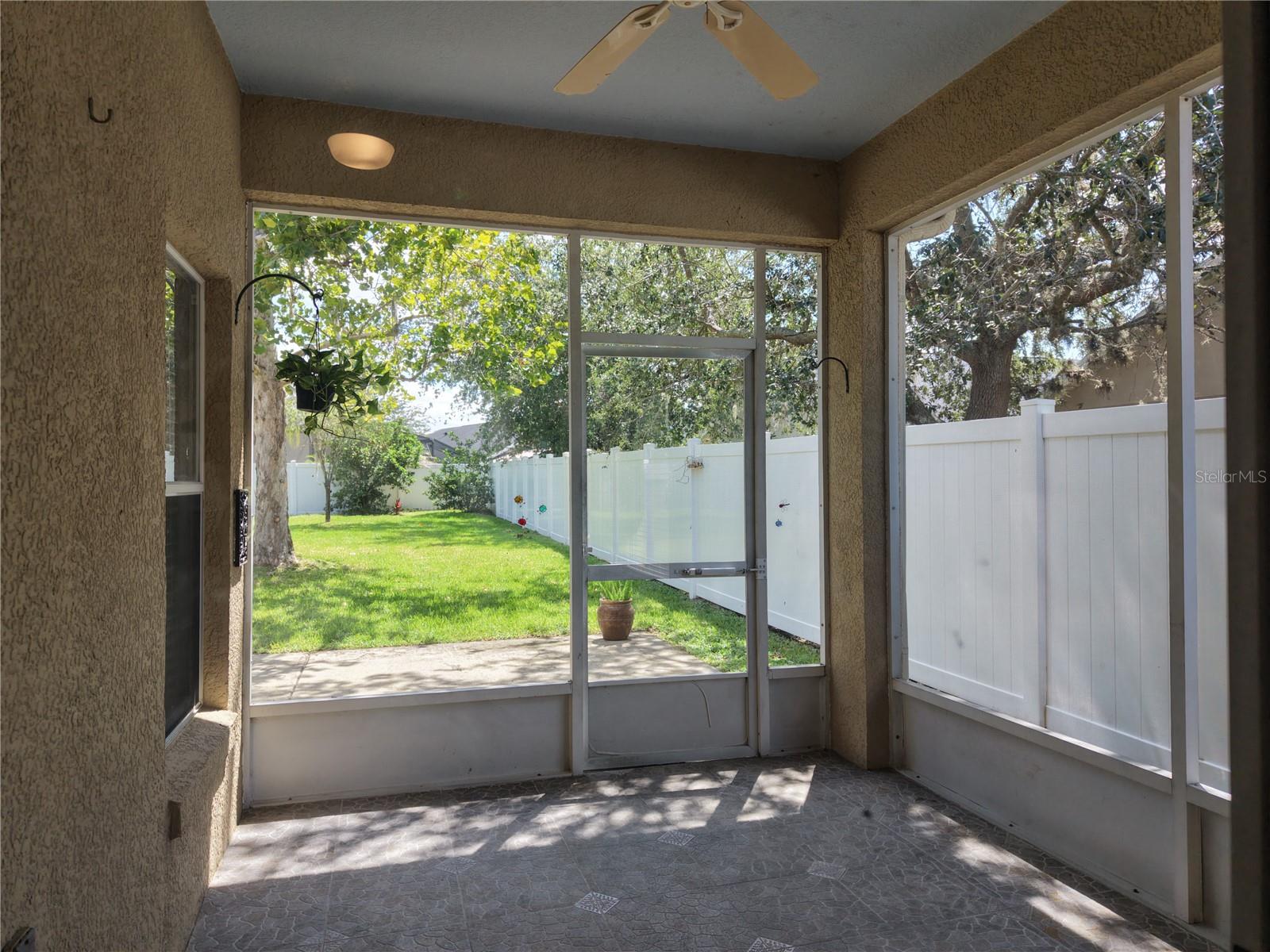 8251 Newbury Sound Ln Property Photo 9