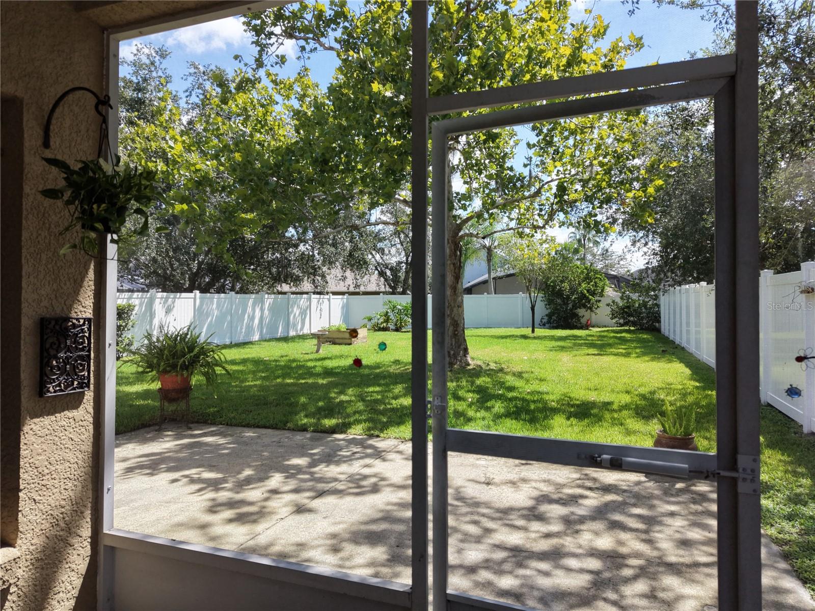 8251 Newbury Sound Ln Property Photo 10