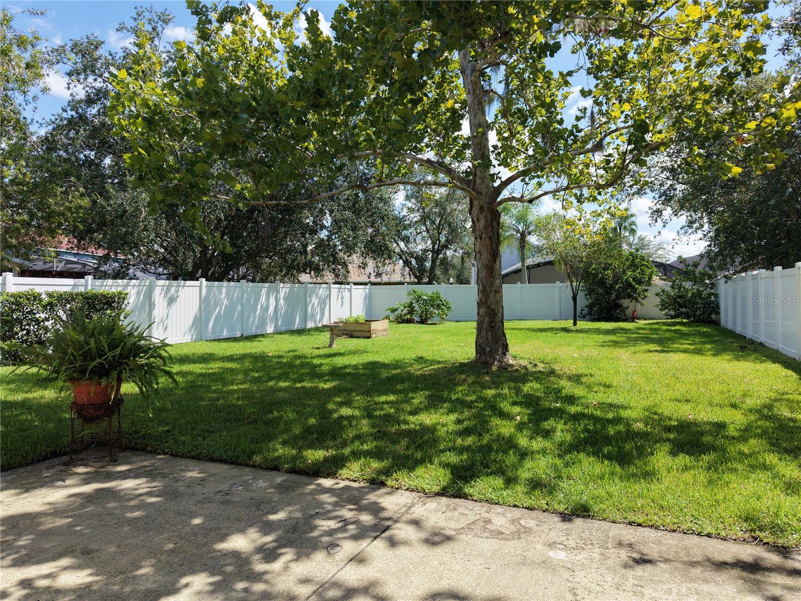 8251 Newbury Sound Ln Property Photo 11