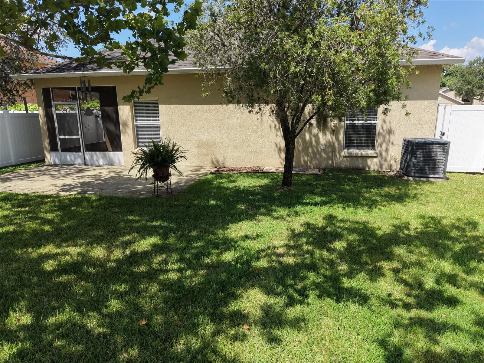 8251 Newbury Sound Ln Property Photo 12